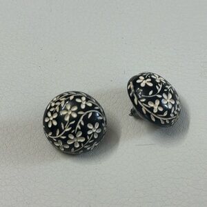 Little White Flower Earrings